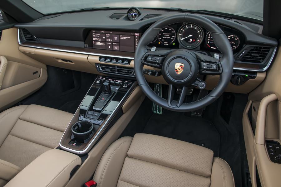 Торпедо Porsche 911 Carrera S Cabriolet 2020 года  (AU) (фото 11 из 25)